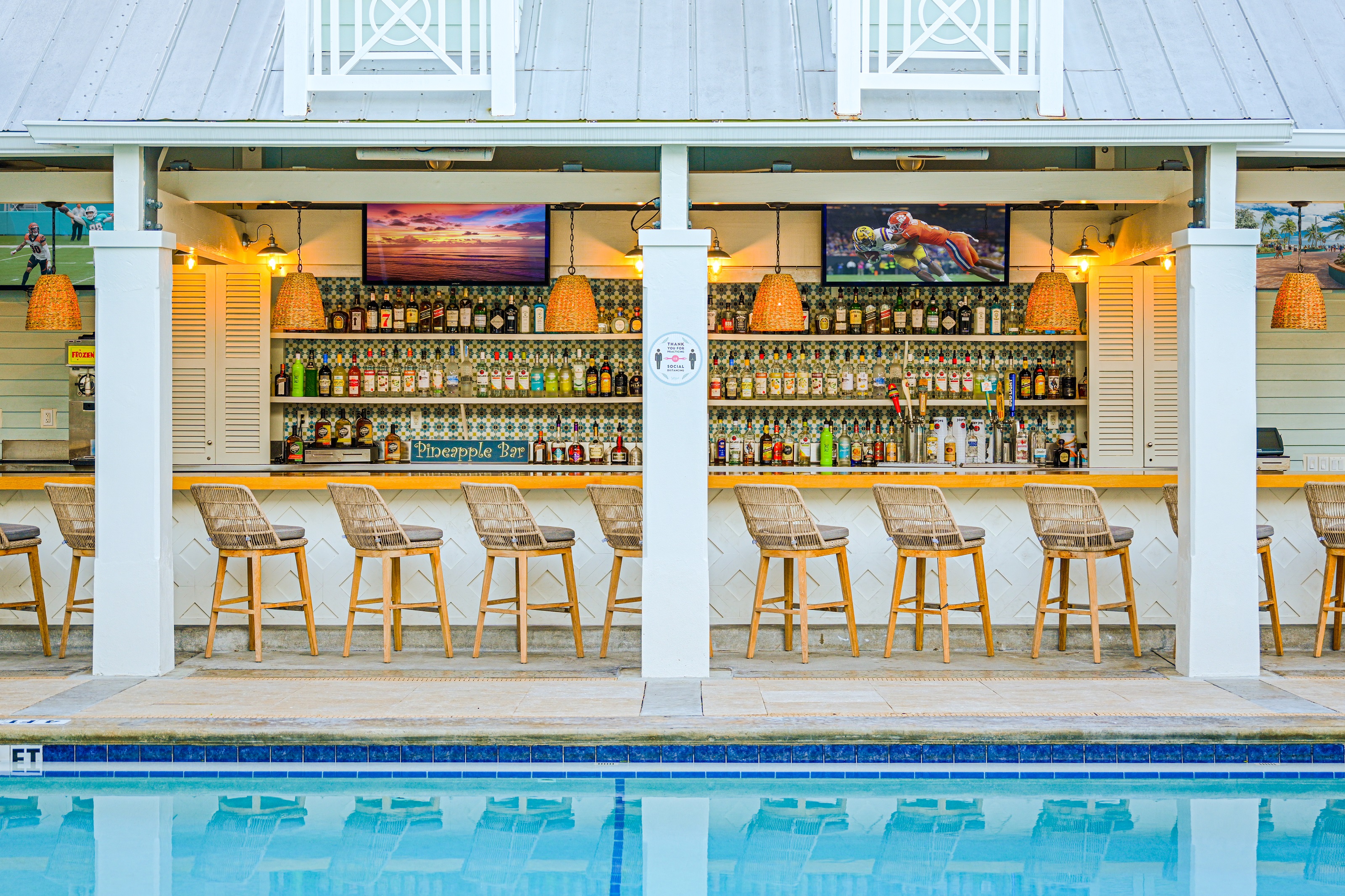 Pineapple Bar | Key West Bar | Southernmost Beach Resort